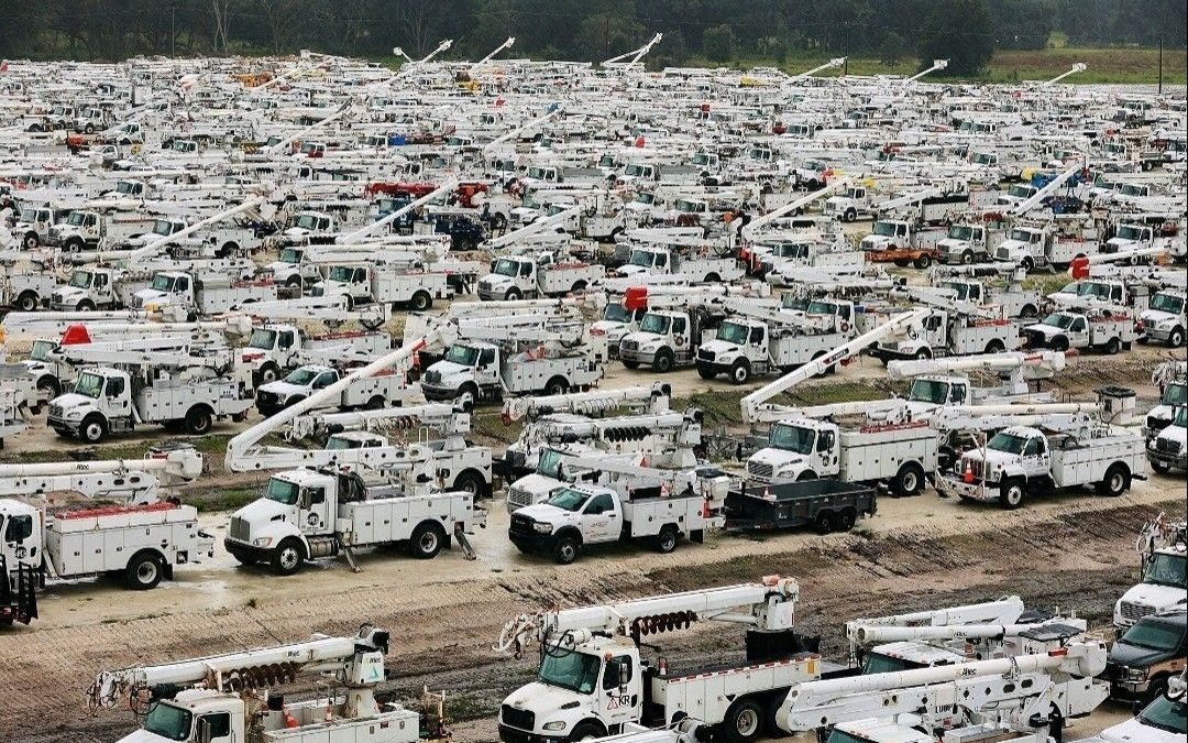 Social Snapshot: Utility arborists standby for Hurricane Ian